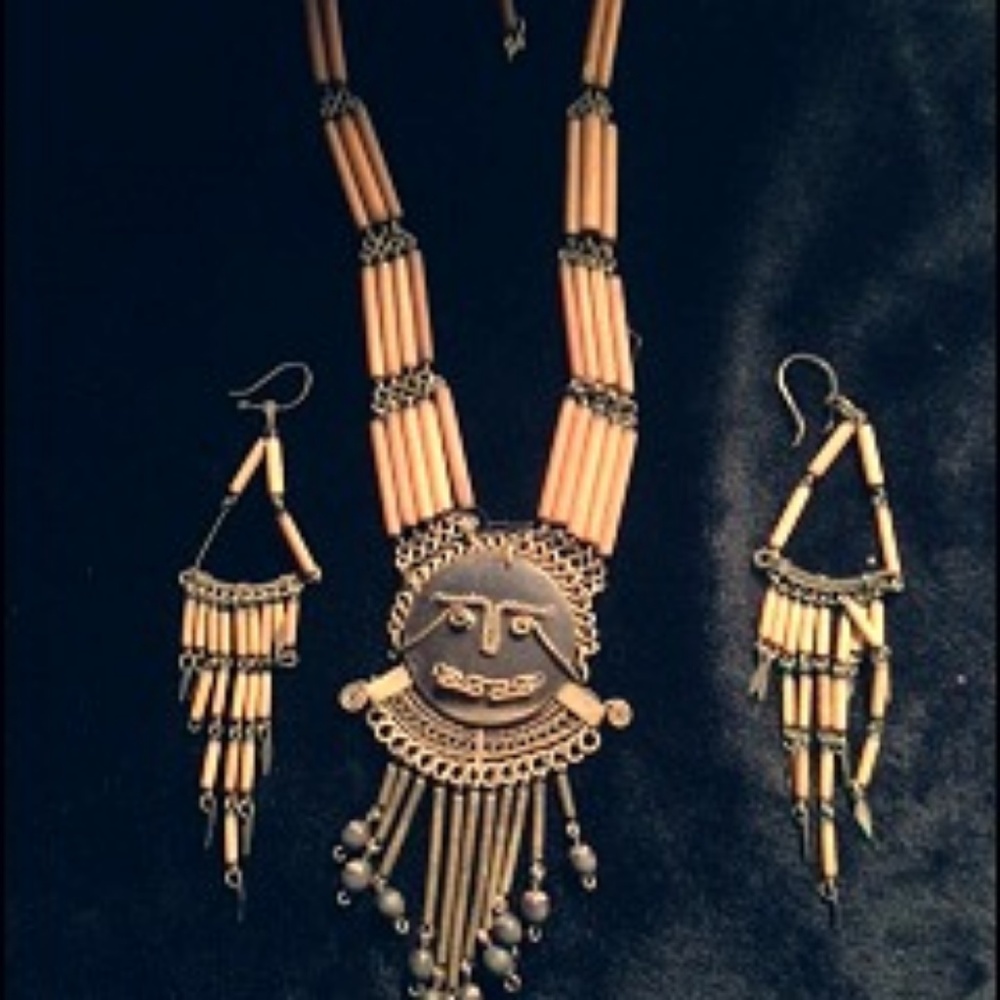 Fun Vintage  neckless